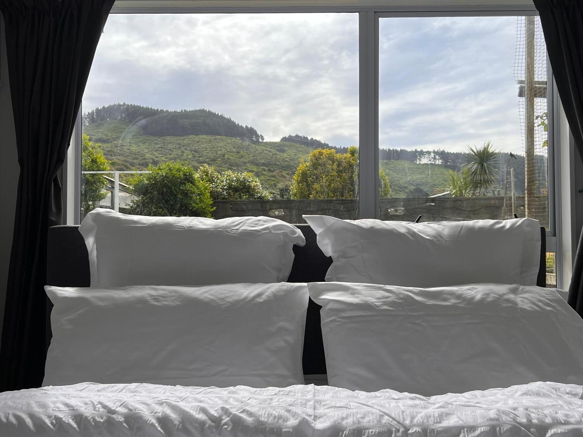 Hill View Abode Tawa Apartment Wellington Ngoại thất bức ảnh