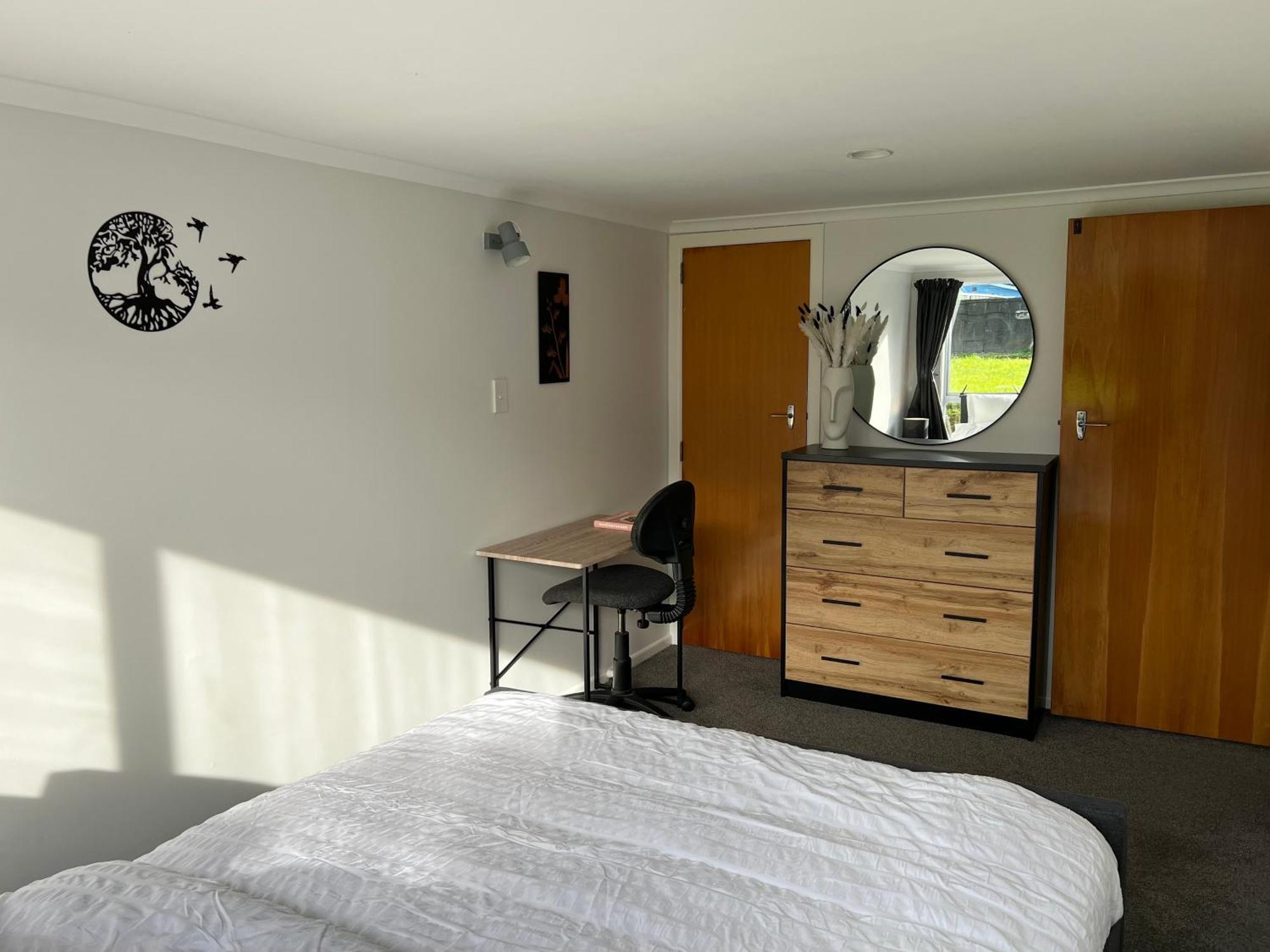 Hill View Abode Tawa Apartment Wellington Ngoại thất bức ảnh